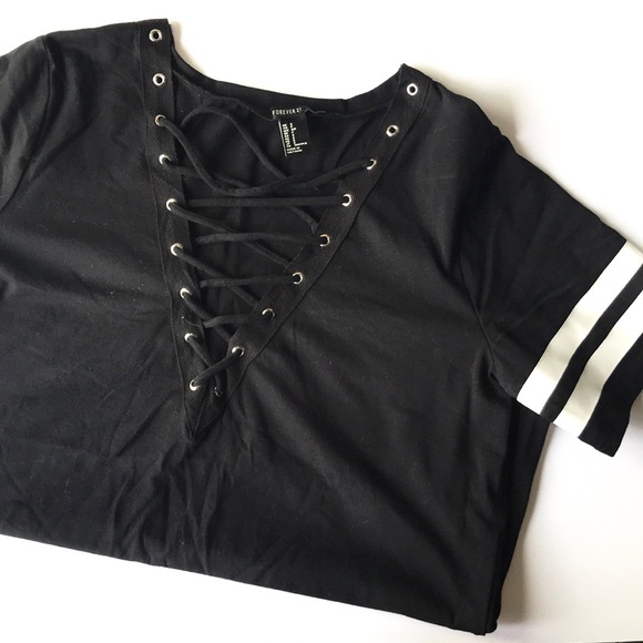 F21 black baseball tie tee - Picture 3 of 8